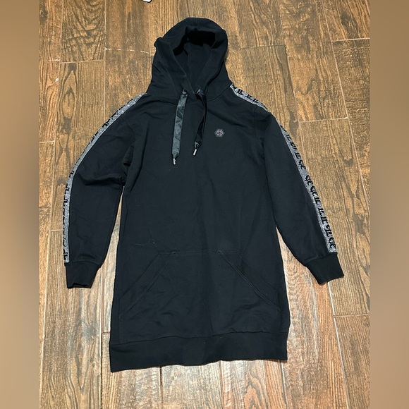 PHILIPP PLEIN

BLACK LOGO TAPE HOODIE SWEATSHIRT - Picture 1 of 5